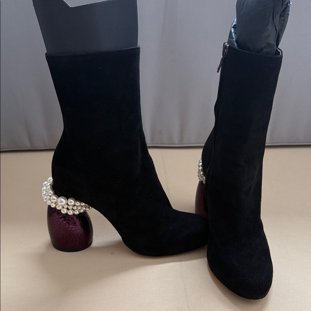 Dries Van Noten Black Suede Boots with Pearl and Purple Heels - Picture 4 of 6